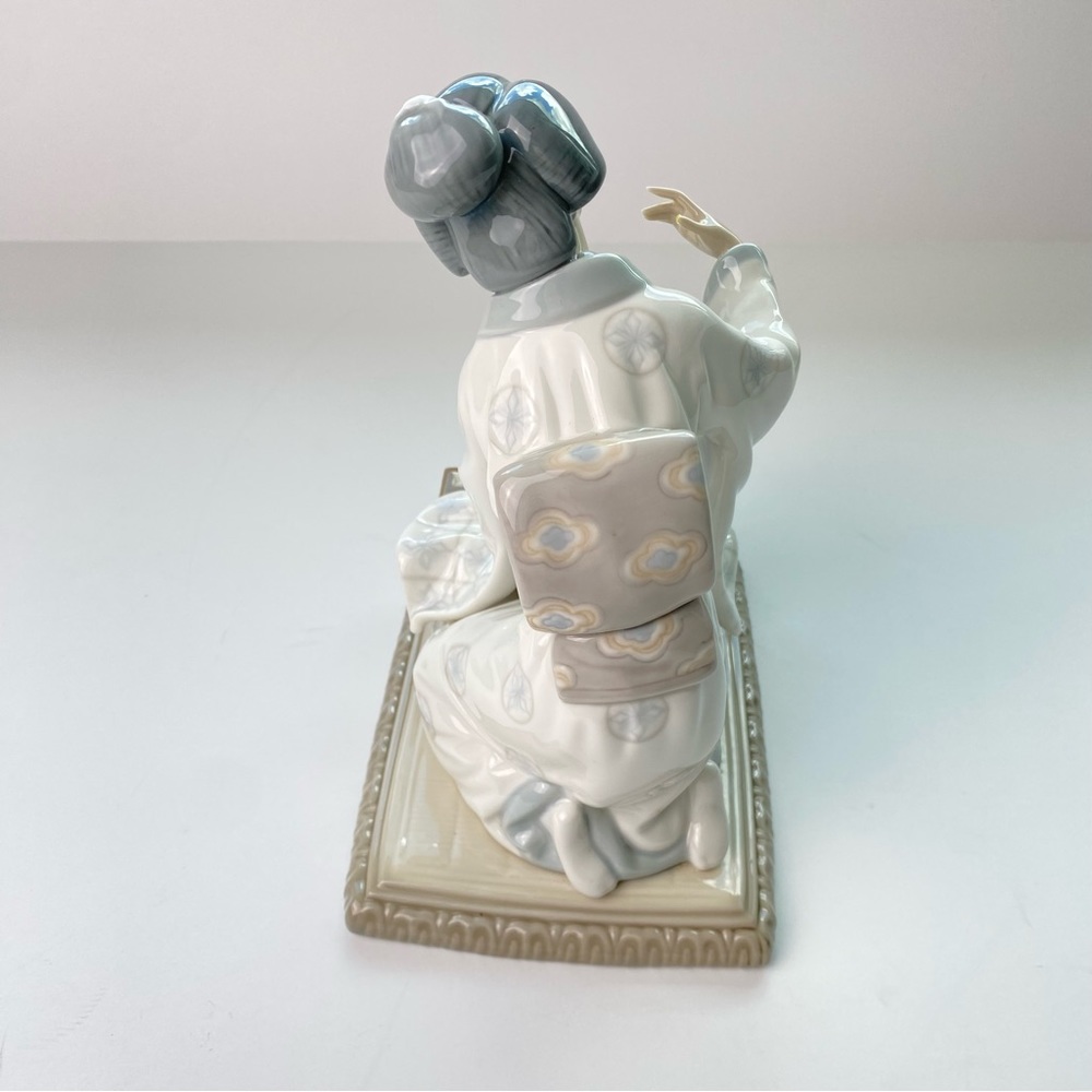 VINTAGE LLADRO JAPANESE GIRL DECORATING Flower Arranger - Picture 5 of 9